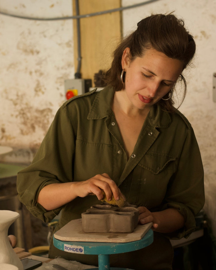 Amelia Christoffers in the ceramics studio