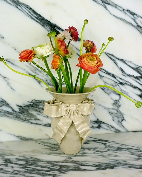 Ceramic One Bow Vase | Amelia Christoffers | Shop Fodder
