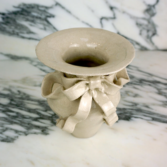 Amelia_Christoffers_Bow_Ceramic_Vase_Shop_Fodder_Small_Gloss_White