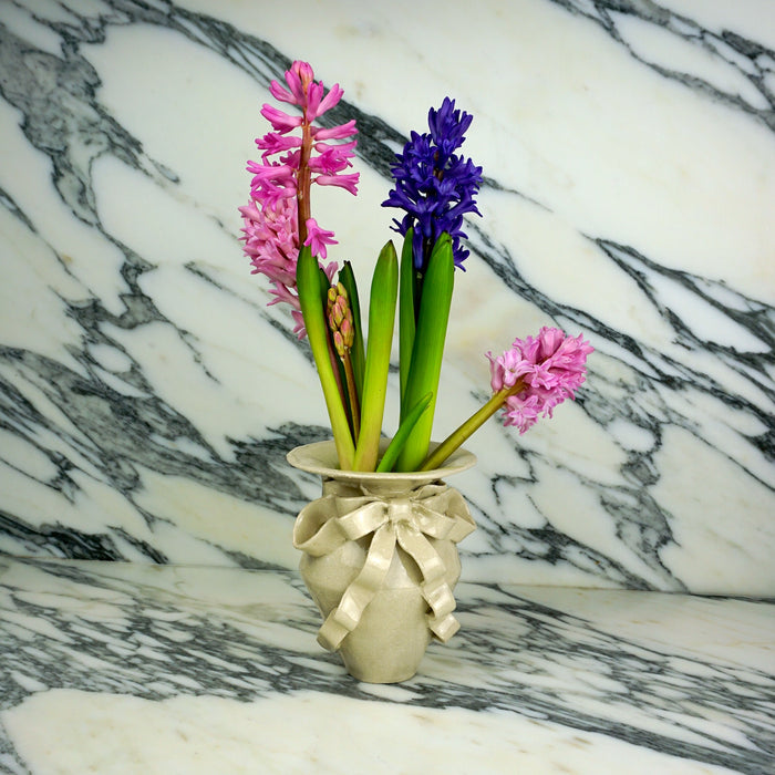 Amelia_Christoffers_Bow_Ceramic_Vase_Shop_Fodder_Small_Gloss_White