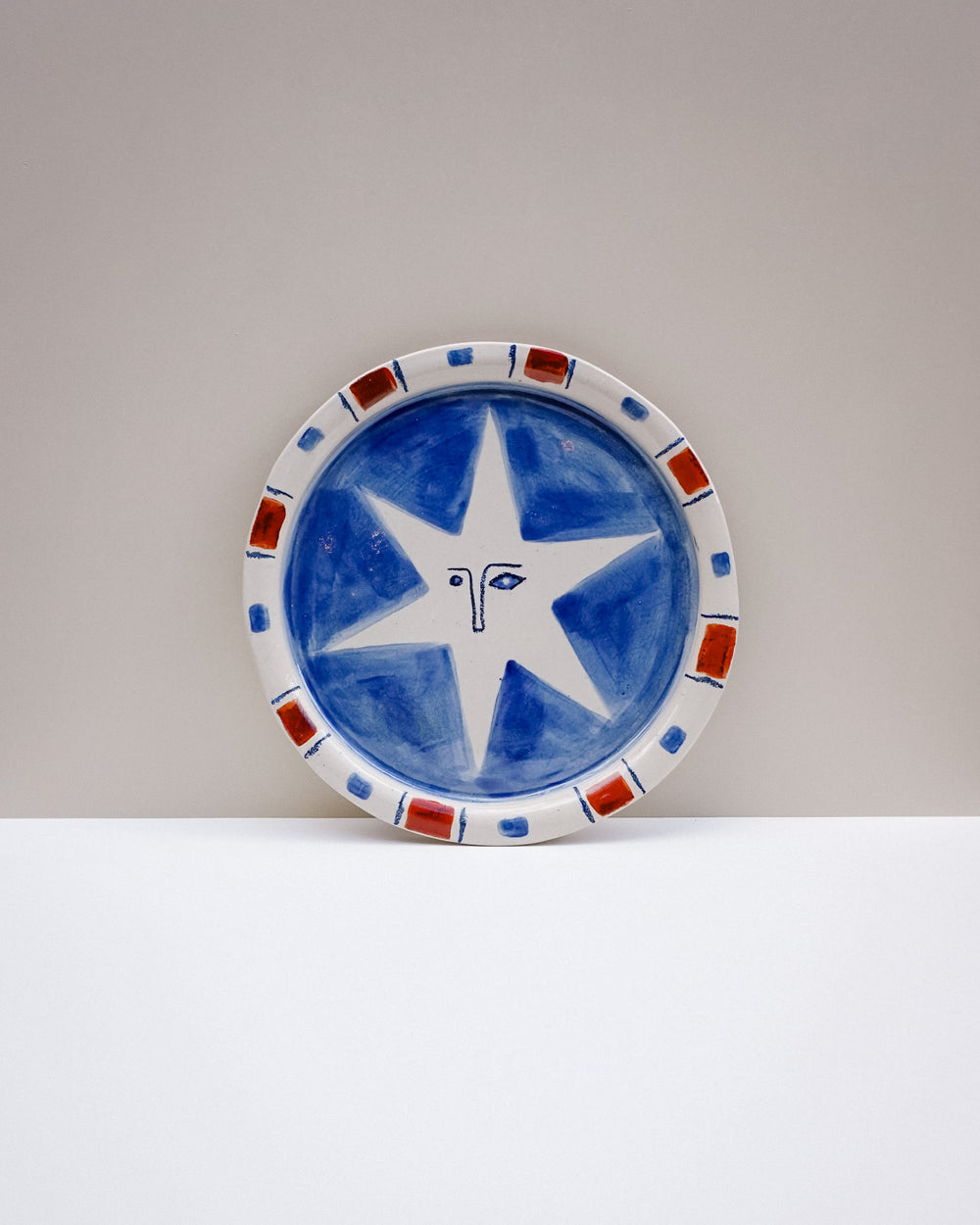 Large Star Plate | Mother’s Hands | Hoodmor