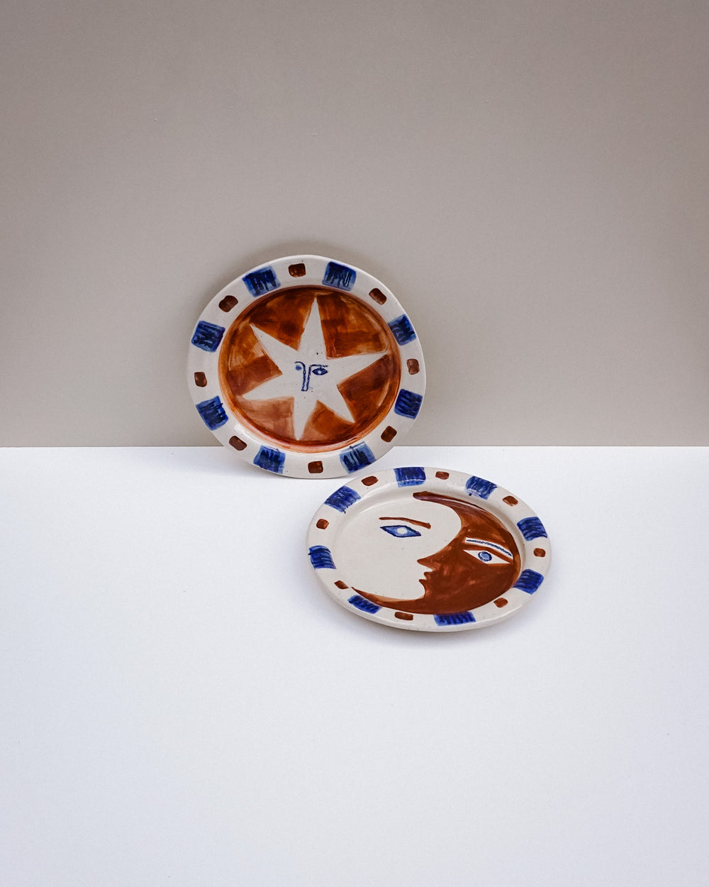Small Plate | Mother’s Hands | Hoodmor