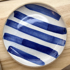 Large Serving Lipped Dish